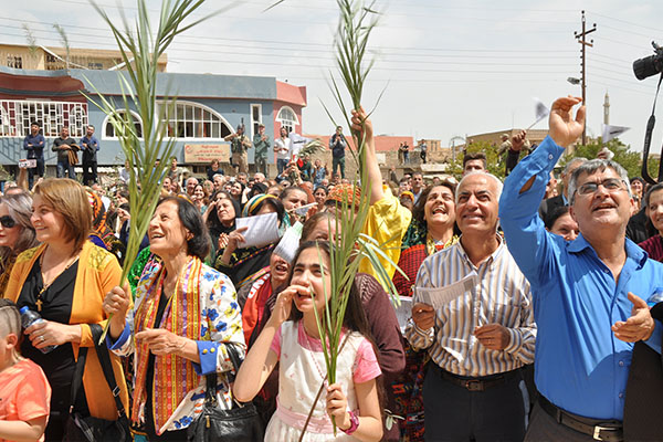 16-iraque-iraquianos-celebrando-domingo-de-ramos
