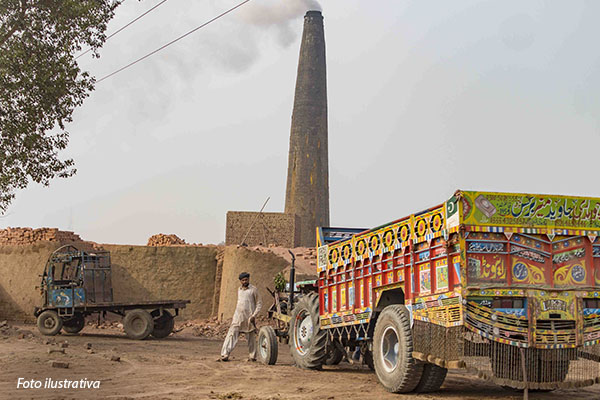 05-paquistao-fabrica-de-tijolos