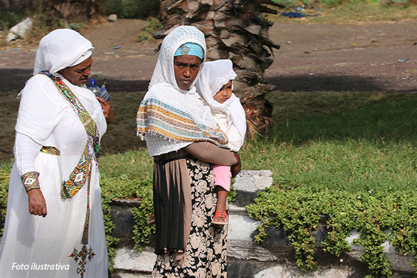 25-etiopia-mulheres-e-crianca