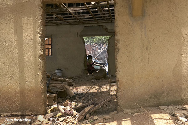 12-nigeria-casa-destruida-em-ataque