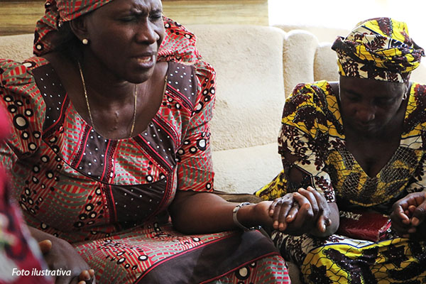14-nigeria-mulheres-orando