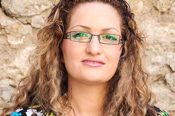 28-ira-maryam-naghash