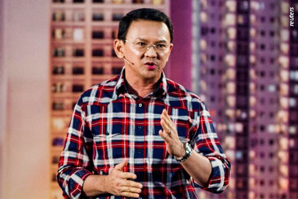 11-indonesia-ahok-em-discurso