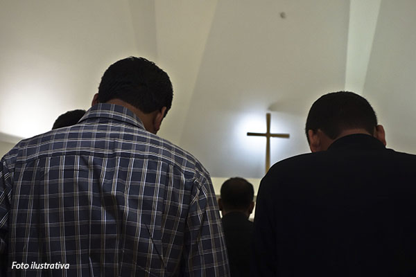 30-paquistao-igreja-reunida