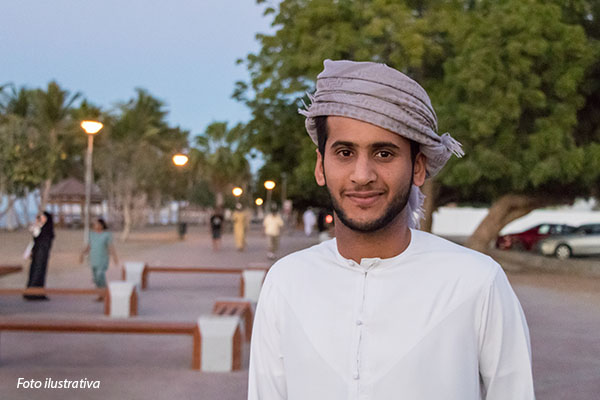 31-peninsula-arabica-joven-omani